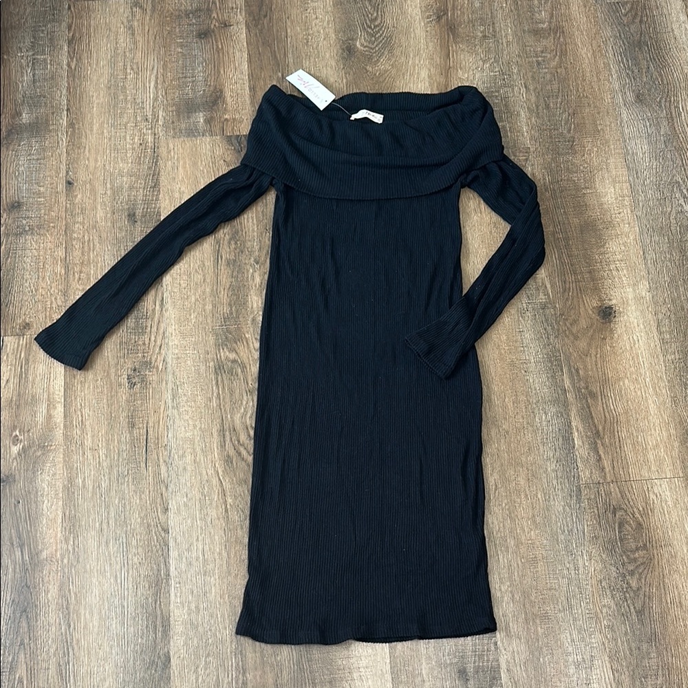 Hello Miz,Elegant Black Off-Shoulder Maternity Dress